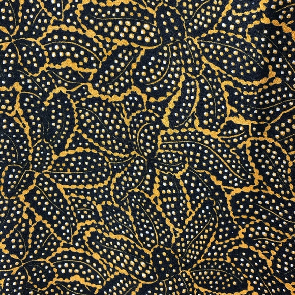 hinge Blouse - Picture 6 of 8